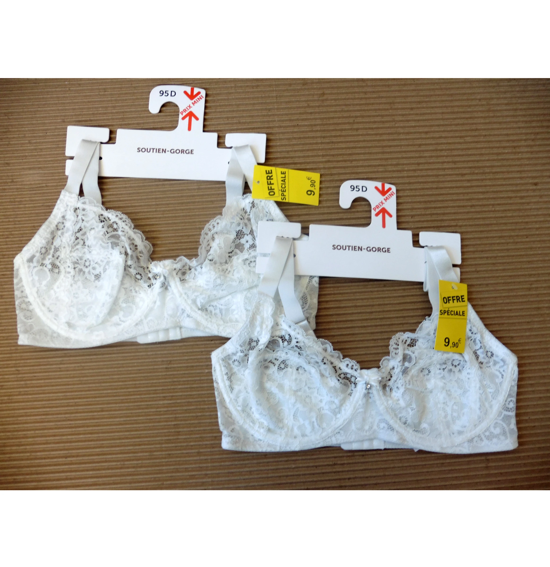 Lot de 2 soutien-gorge armature dentelle 95D